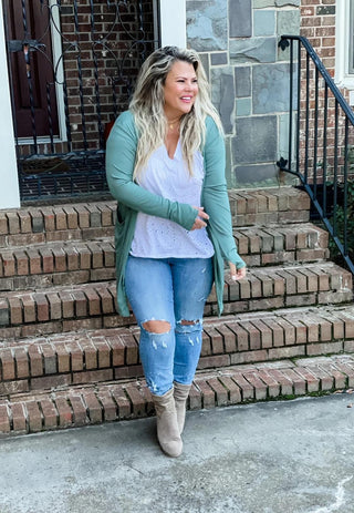 Women’s Blakely Cardigan in Sage - Alexander and Fitz